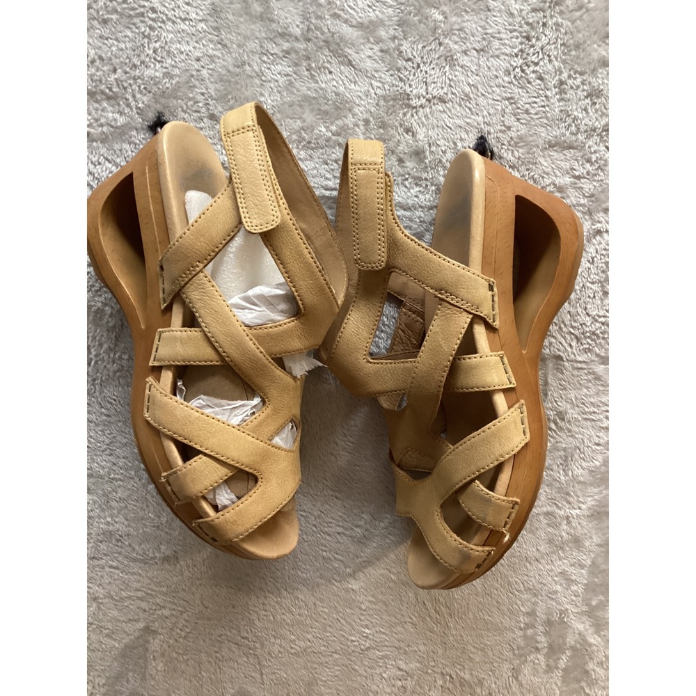 Dansko Size 41 Leather Wedge Sandals Tan Strappy Wood Heel